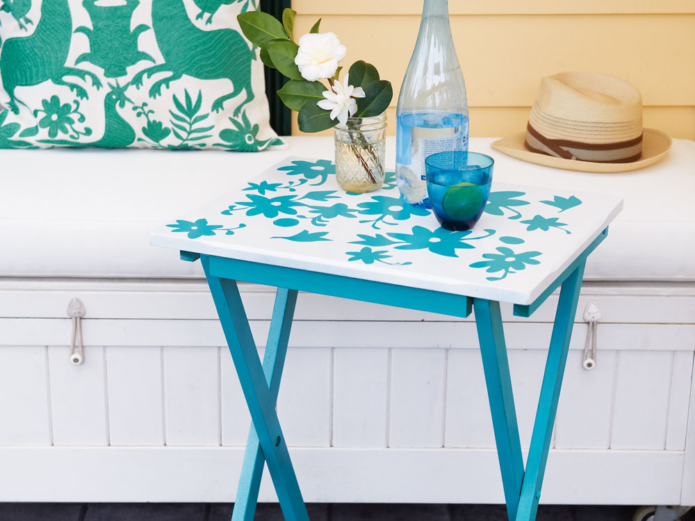 How To Paint A Timber Foldout Table