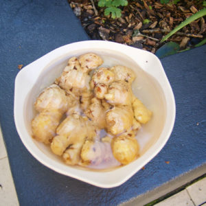 Step 1. Soak ginger