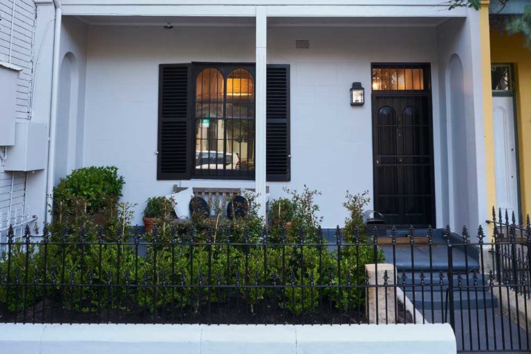 How to increase the curb appeal of your home in a weekend