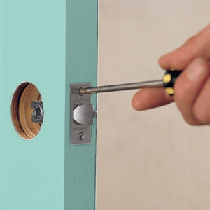 Step 3. Attach the hardware