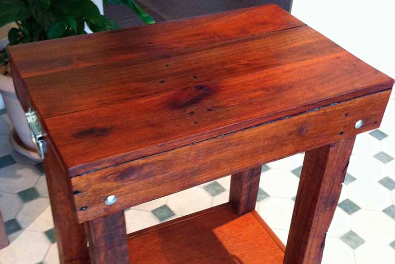 2. Overhaul a pallet into a rustic kitchen trolley