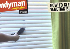 Clean venetian blinds
