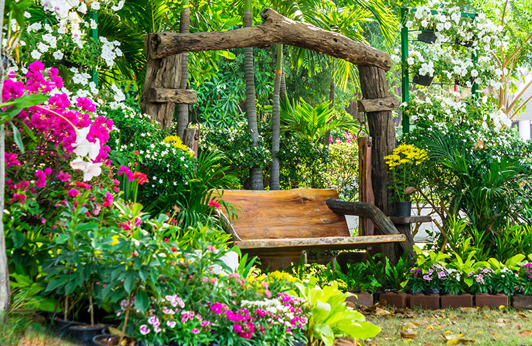 10 secrets to create a lovely yard, according to landscape architects