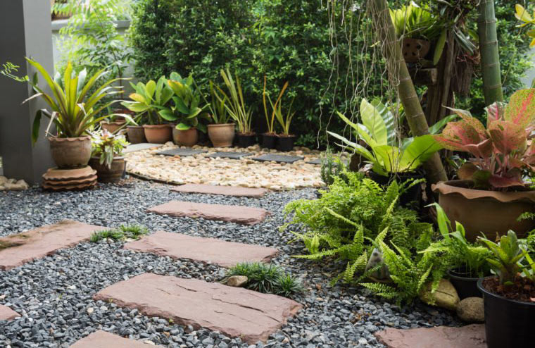 20 cheap landscaping fixes that look expensive
