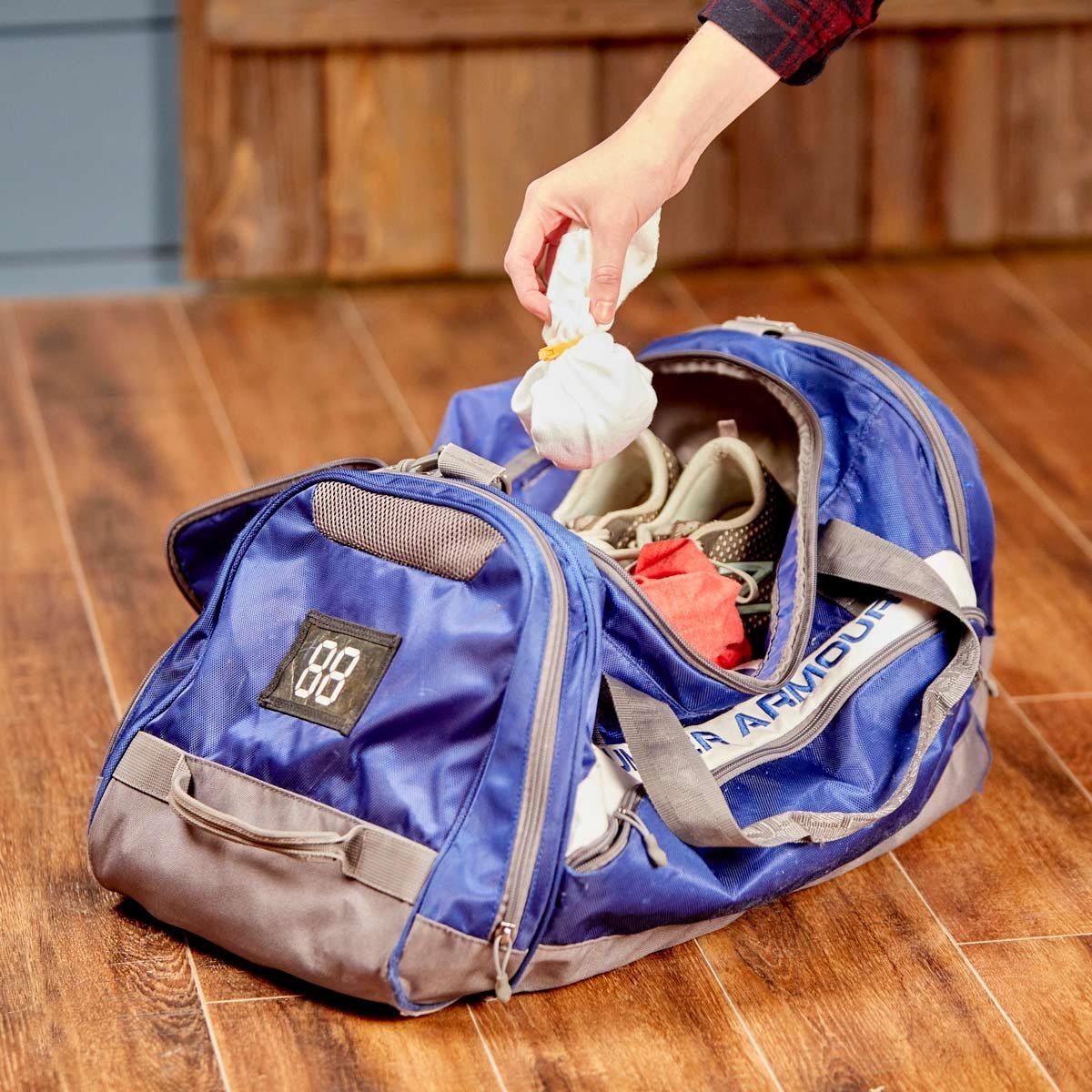 Gym bag odour control