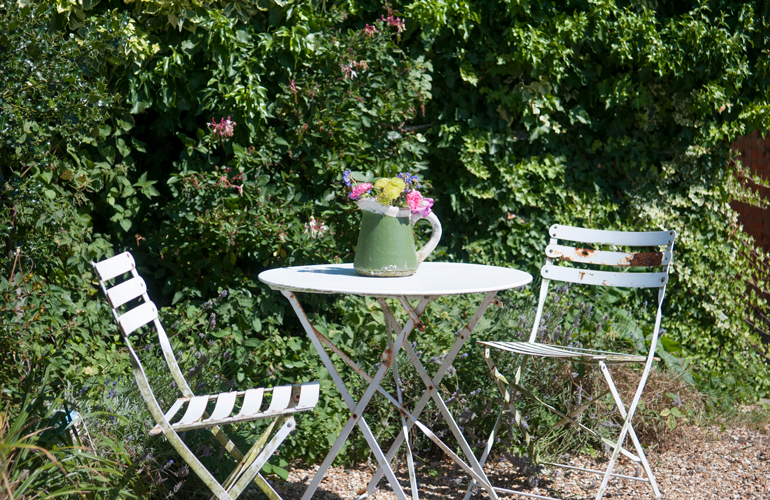10 tips for restoring your garden furniture New Zealand Handyman Magazine