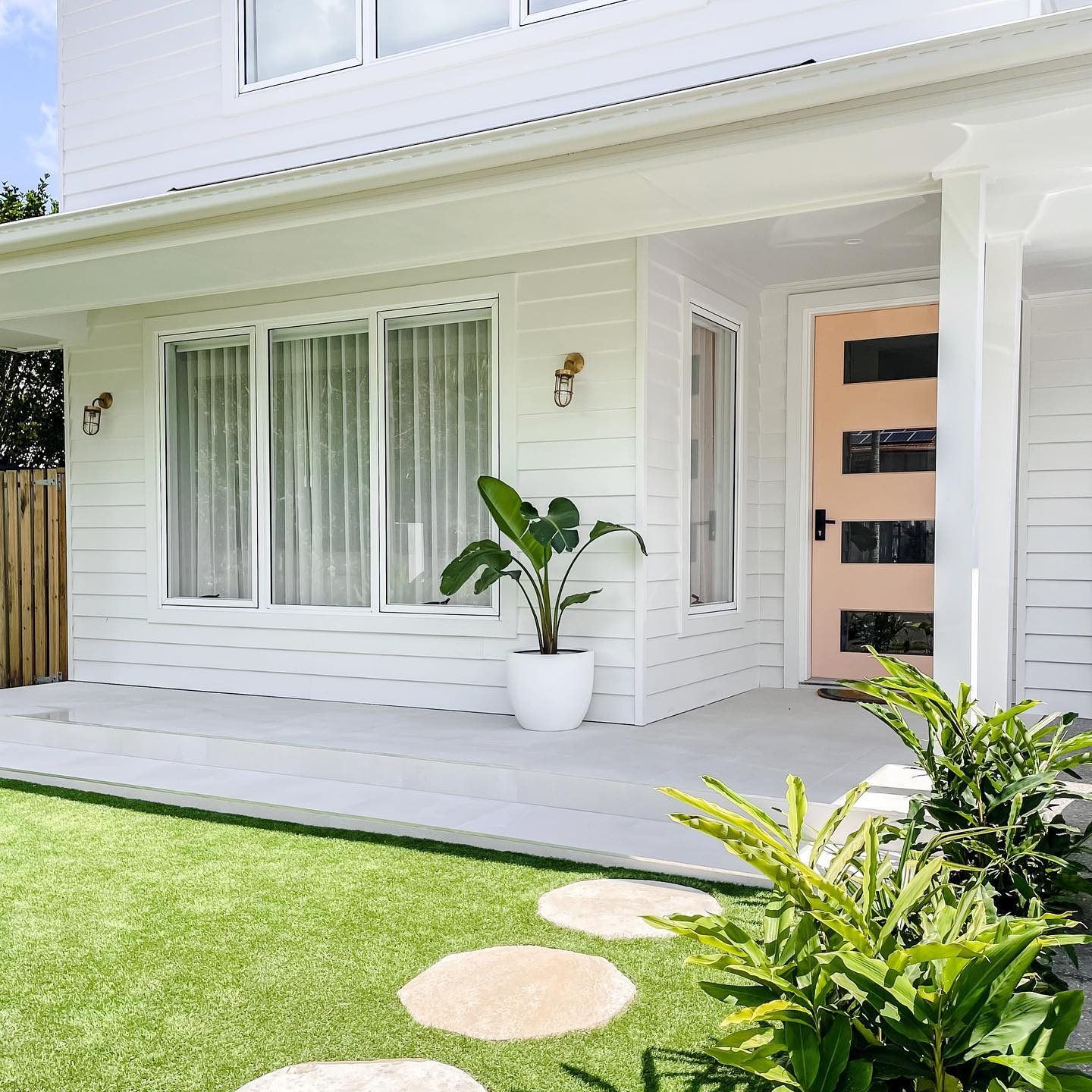 Minimalist front porch
